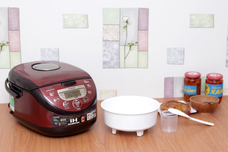 Nồi cơm điện cao tần Hitachi 1.8 lít RZ-JHE18Y Hàng Trưng Bày MẪU  ( Lòng nồi hợp kim mạ carbon flo độ dày 2.3 mmbền bỉ sản xuất Thái Lanchất lượng cực tốt.)