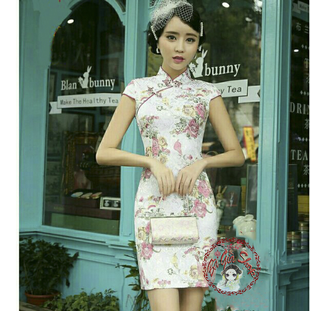 Sườn xám vải gấm hoa hồng