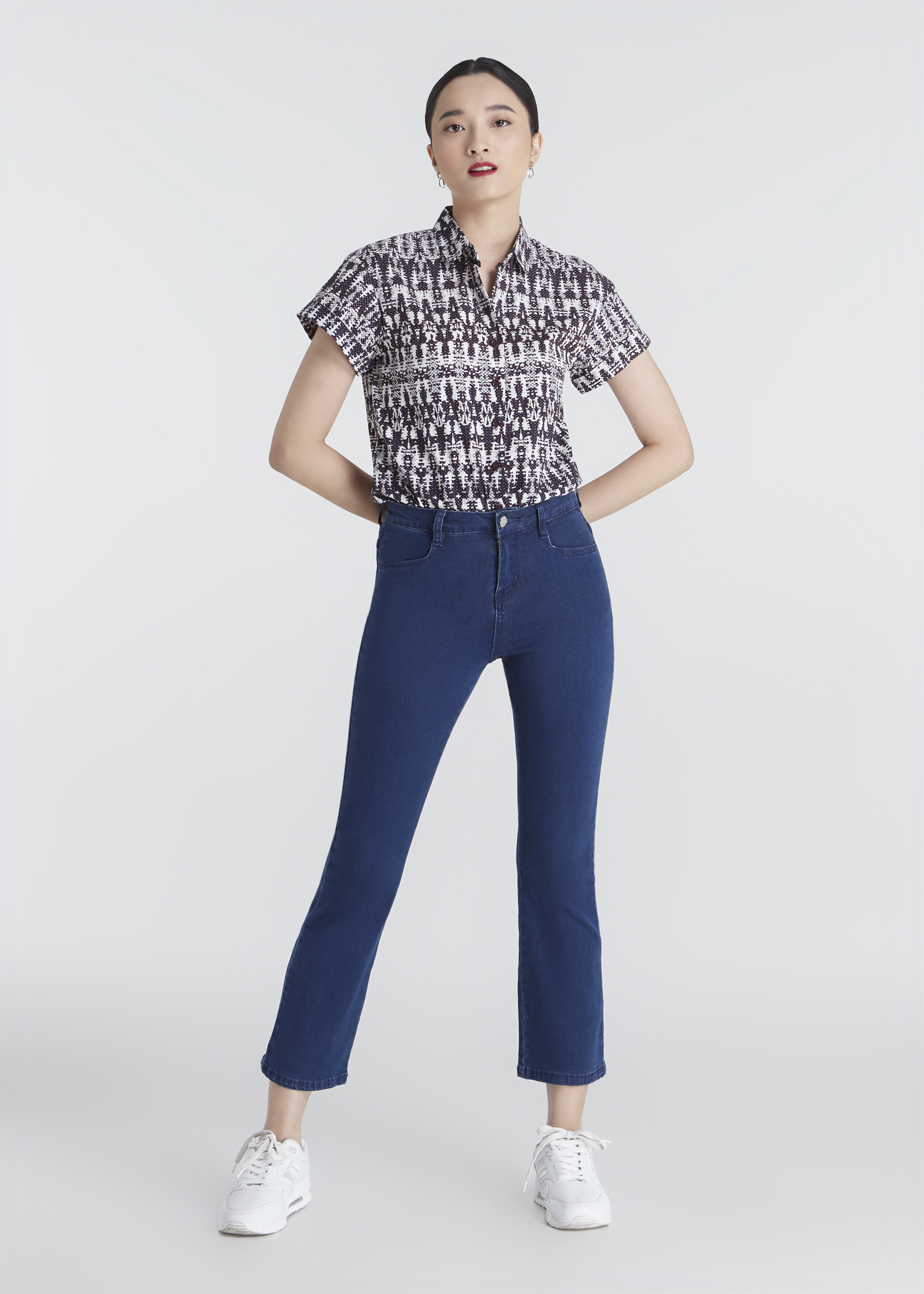 กางเกงยีนส์ผู้หญิง ทรงเอวสูงเข้ารูปสวย C&D กางเกงยีนส์ Back Slit Skinny Jeans ซีแอนด์ดี (CT5YNV)