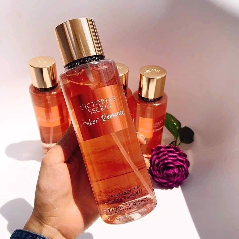 [HCM]Xịt thơm body mist Victoria Amber Romance 250ml - Cavali