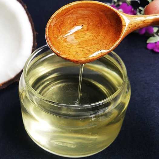 Tinh Dầu Dừa Nguyên Chất Bến Tre