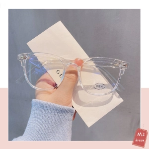 ภาพหน้าปกสินค้าแว่นกรองแสง แว่นตาสายตาสั้น 0°-400° ป้องกันรังสี แว่นกันแสงสีฟ้า แฟชั่นสำหรับผู้ชาย และผู้หญิง เลนส์ถอดได้ ซึ่งคุณอาจชอบสินค้านี้