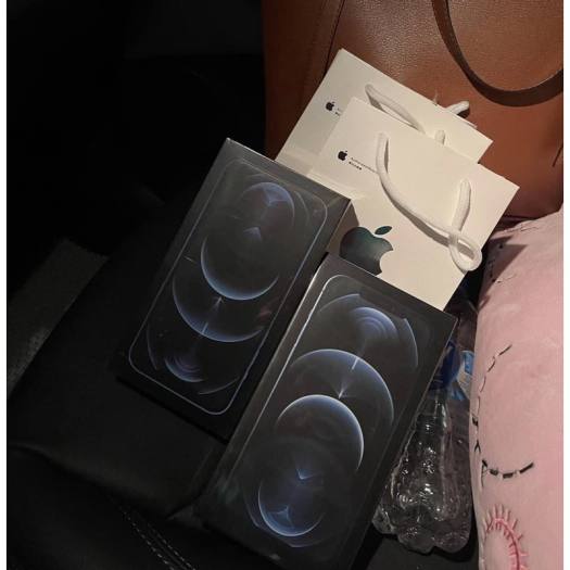 Iphone promax nhân kẹo dẻo bao cao su, kẹo socola, bộ quà tặng sinh nhật tháng 6