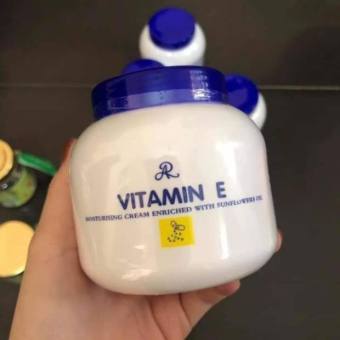 Kem vitamin e nắp xanh hàng thái có tem, cốt đặc