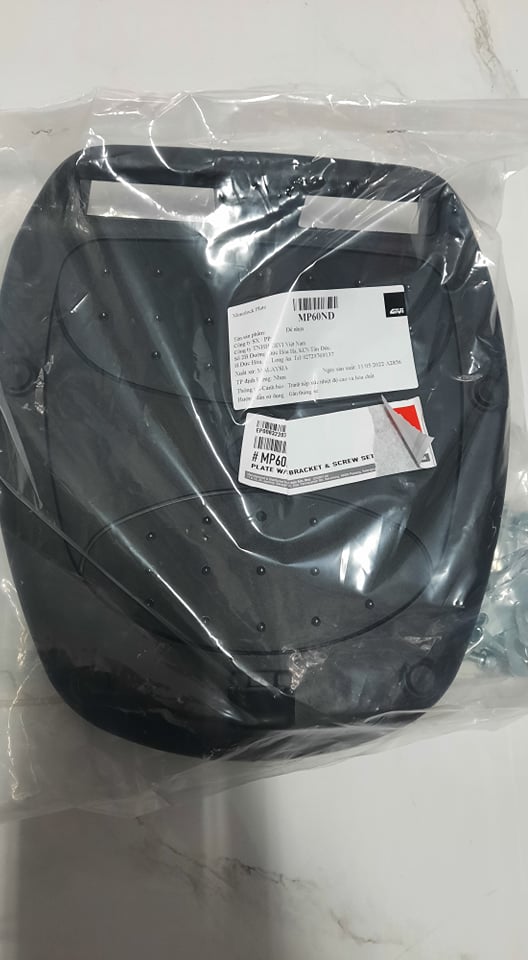 Đế đệm Givi MP60-MP70 Hàng chính hãng giúp bạn để gắn thùng đựng đồ một cách tiện lợi và an toàn