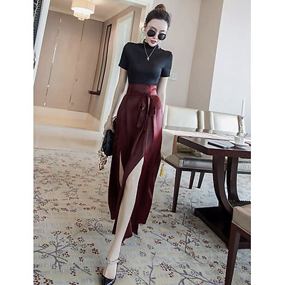 Set áo thun đen quần xẻ tà