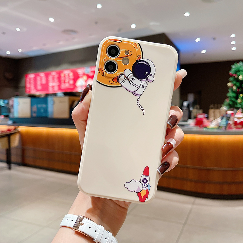 Ốp lưng iphone phi hành gia