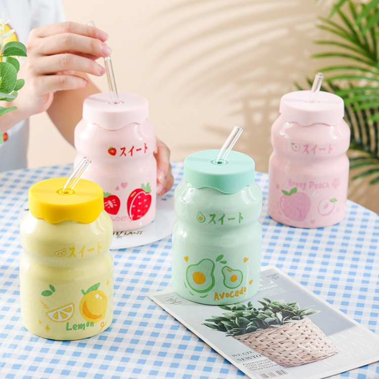 Ly cốc sứ uống nước Yakult họa tiết có ống hút thủy tinh dung tích 400ml