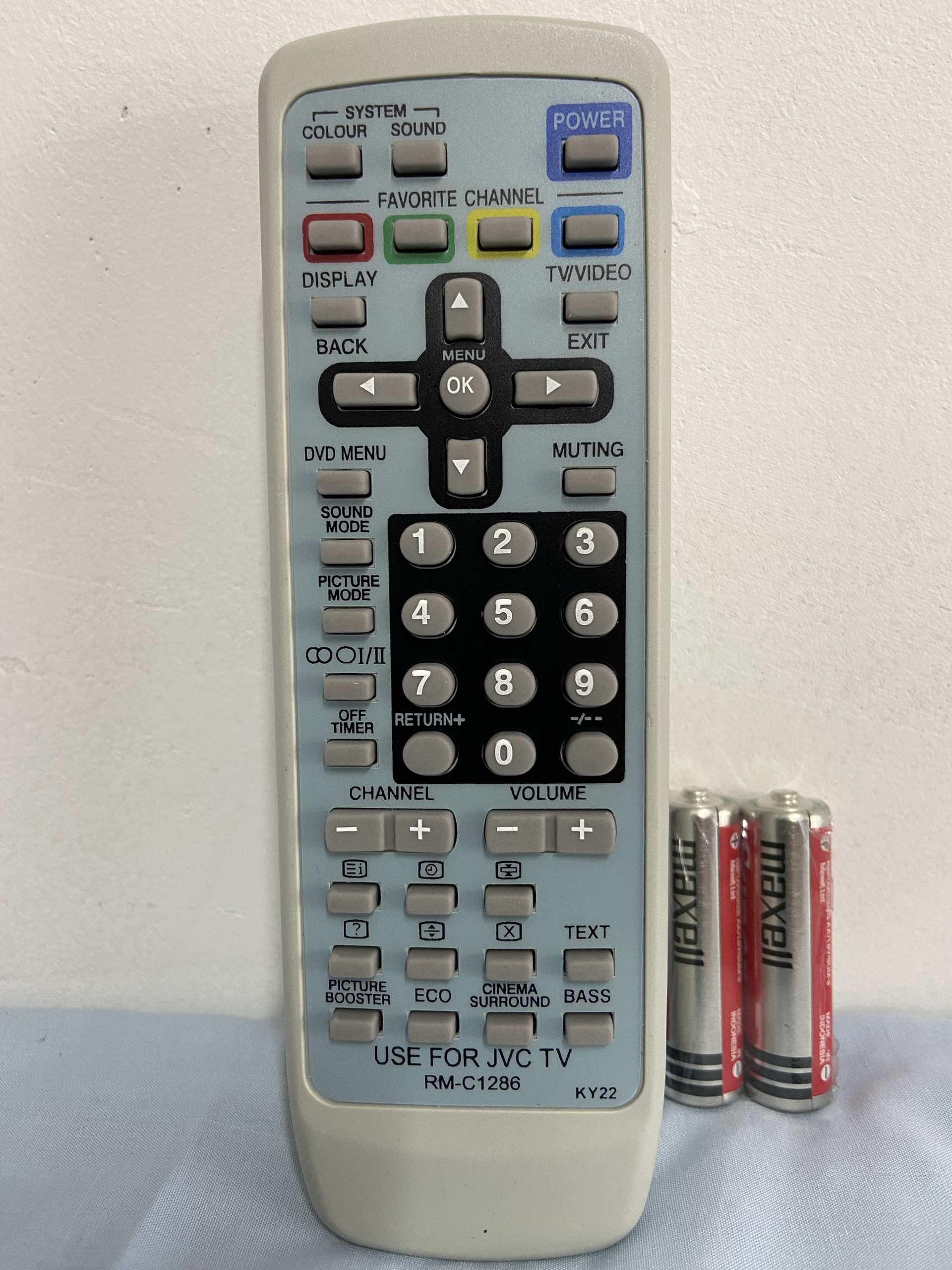 Remote jvc đời cổ rm-c1286 tặng kèm pin . điều khiển tivi jvc