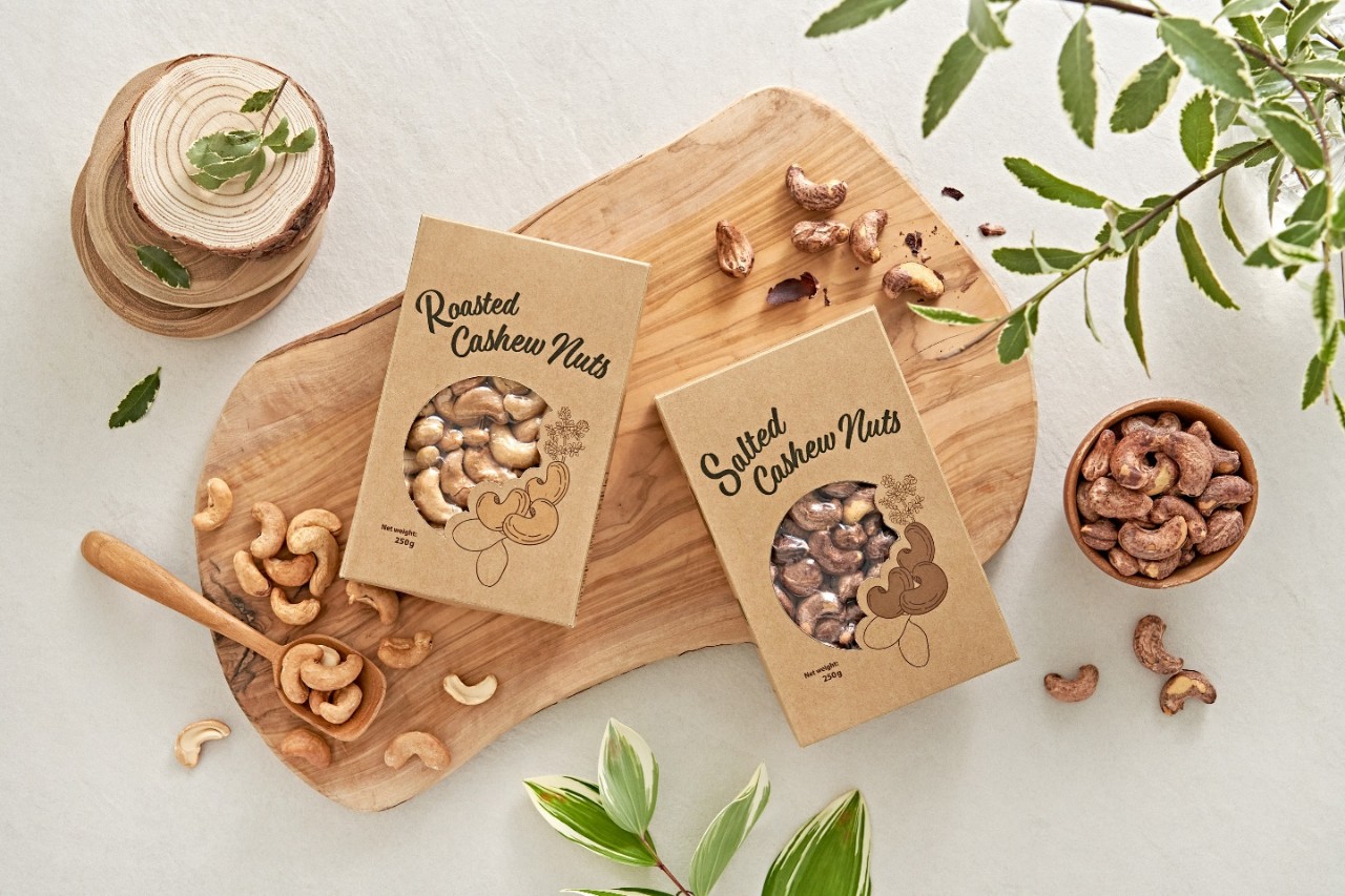 2 hộp hạt điều rang muối + nướng bình phước 250g/ hộp thương hiệu big tree world/ salted cashew nut+ roasted cashew nut/ 껍질 캐슈넛+구운캐슈넛