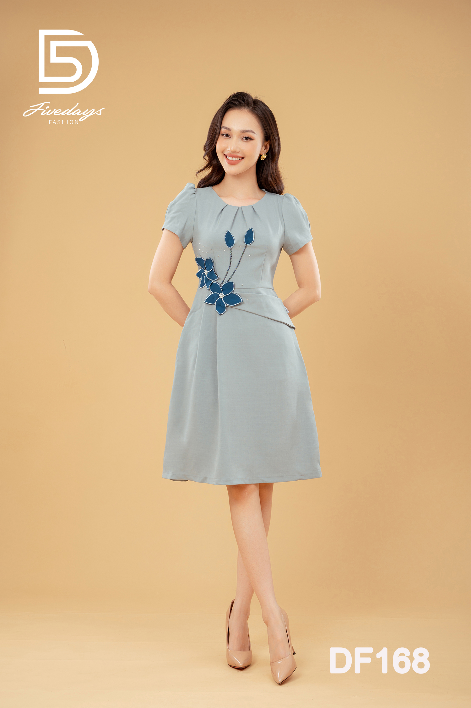 Đầm xoè thêu hoa duyên dáng fivedays