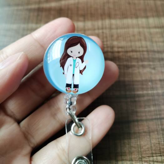 Thẻ nhân viên y tế - Yoyo đeo thẻ dành cho nhân viên y tế