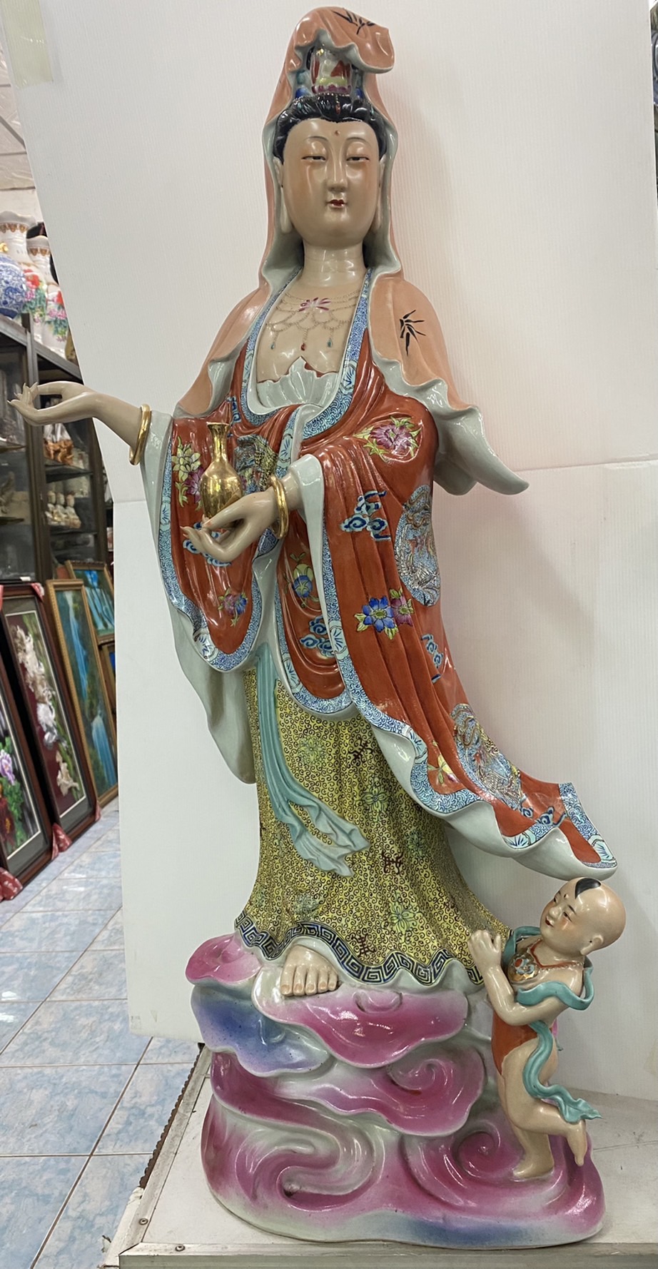 [Premium Grade] Guan Yin Goddess, Antique Kung Sai Craftsmanship, 42 Inches Tall, Large Body. ราคา 25,990 บาท*ส่งฟรี