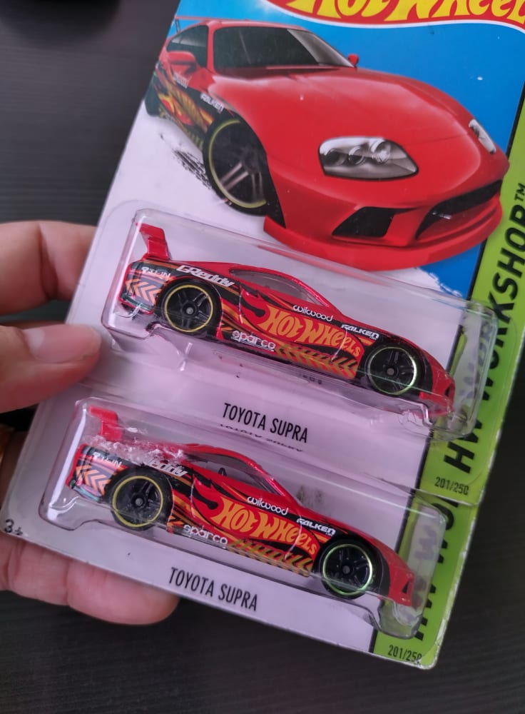 Xe Hotwheels Toyota Supra