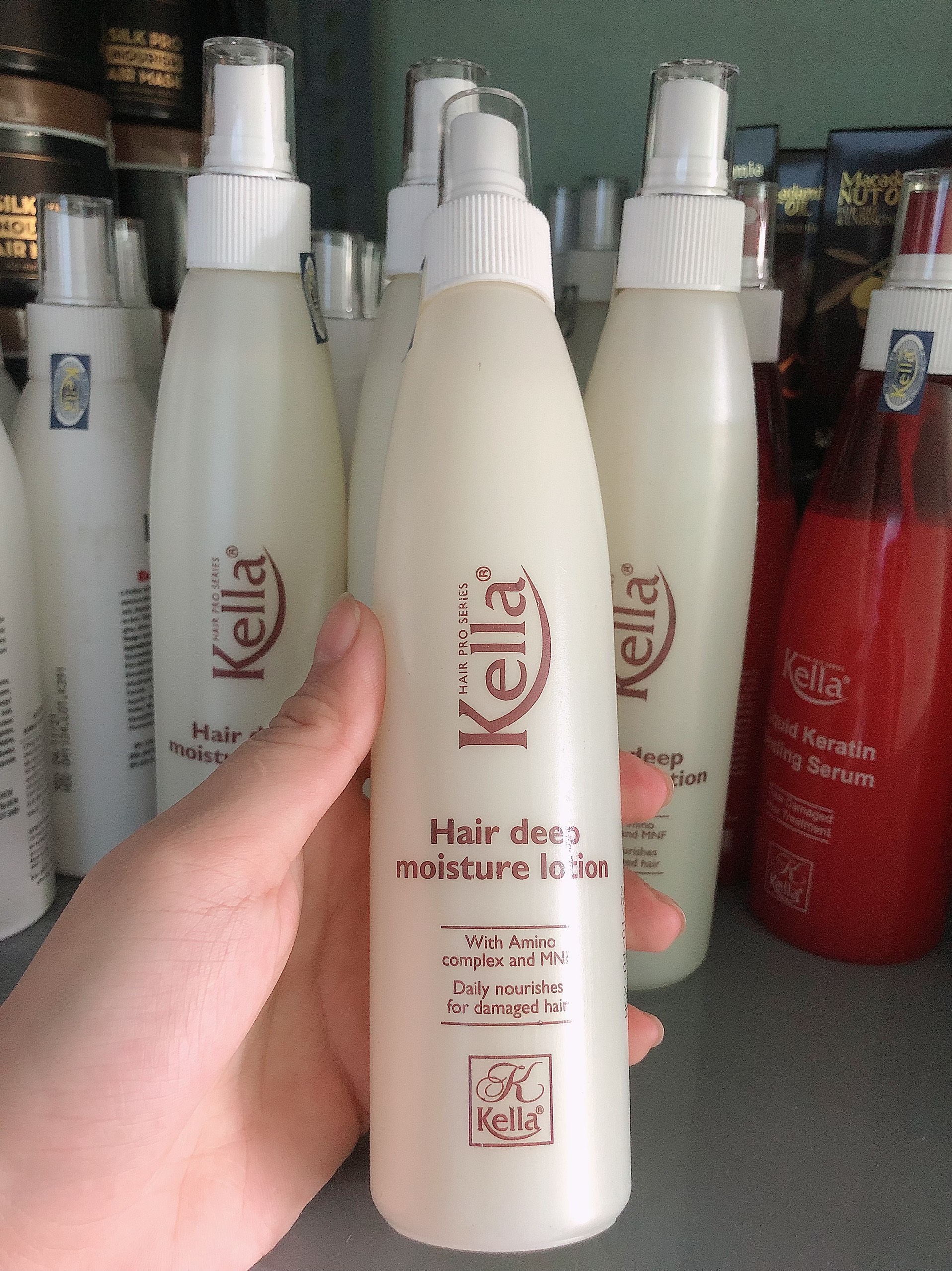 Xịt dưỡng làm mềm tóc Kella Hair Deep Moisture Lotion 250ml