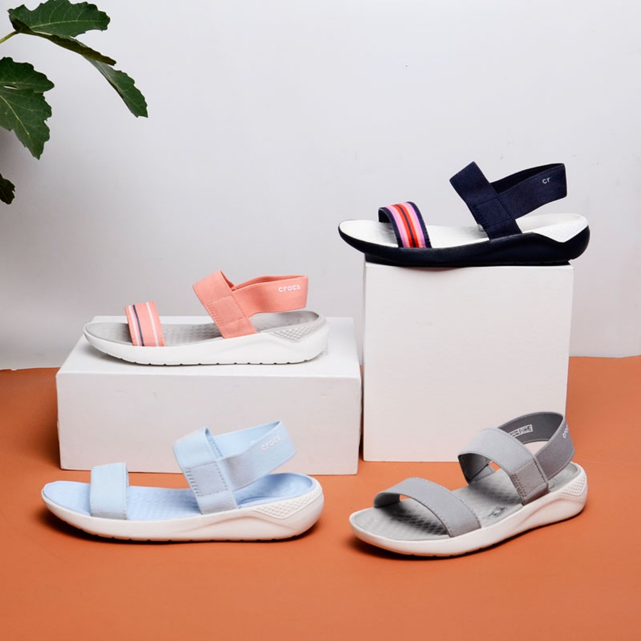 Giày sandal chống hôi chân crocs literide nữ