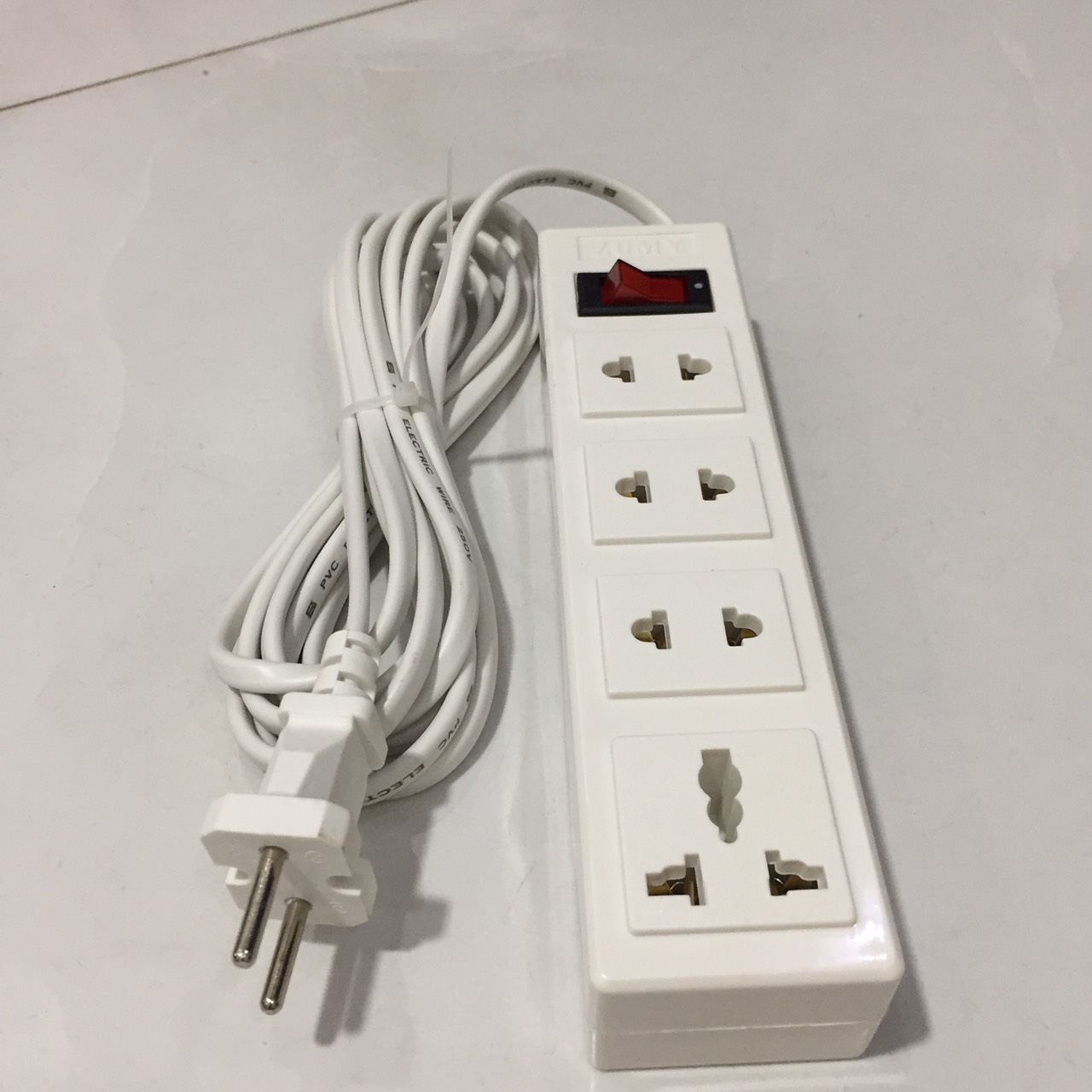 Ổ CẮM ĐIỆN DÂY DÀI 3M 2200W CÓ NHÍP ĐÀN HỒI