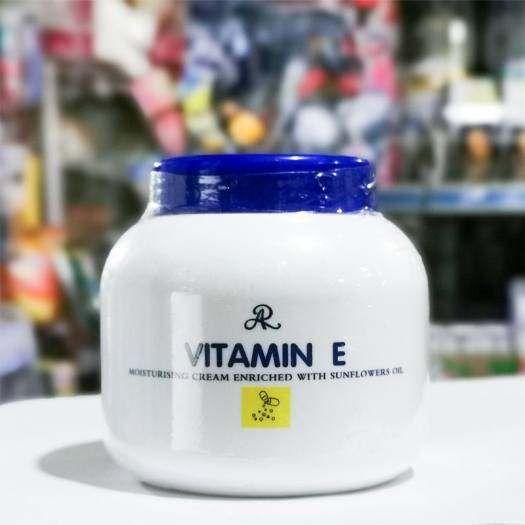 Kem dưỡng ẩm Vitamin E Aron Thái Lan 200ml dùng cho cả da mặt và body