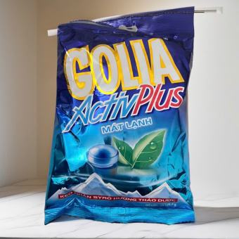 Kẹo Golia ActivPlus nhân syrô thảo dược gói 108.9g