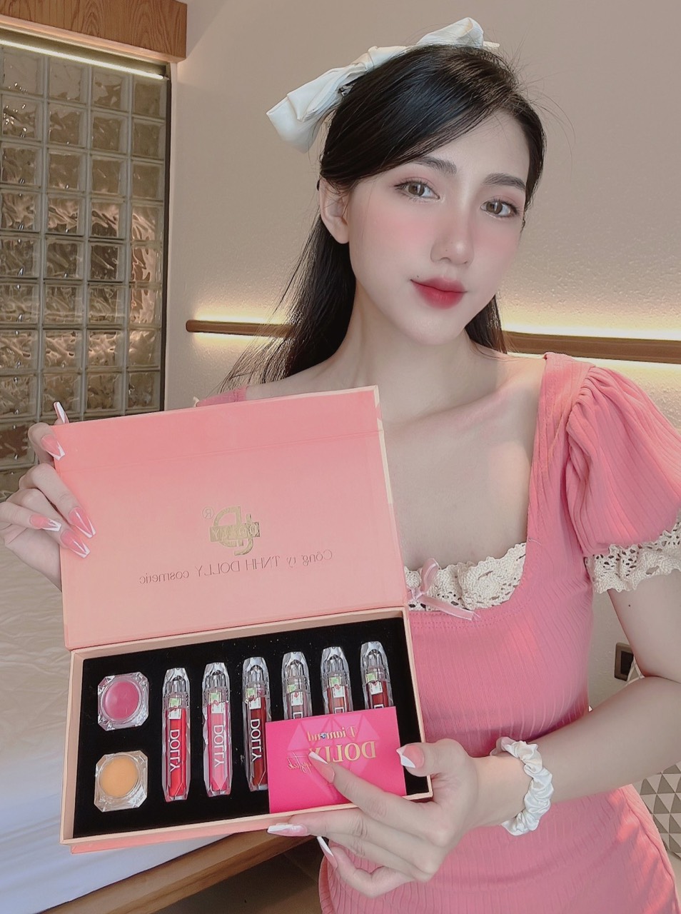 Set 6 son diamond( tặng 2 dưỡng môi)<inbox shop chọn màu nha>