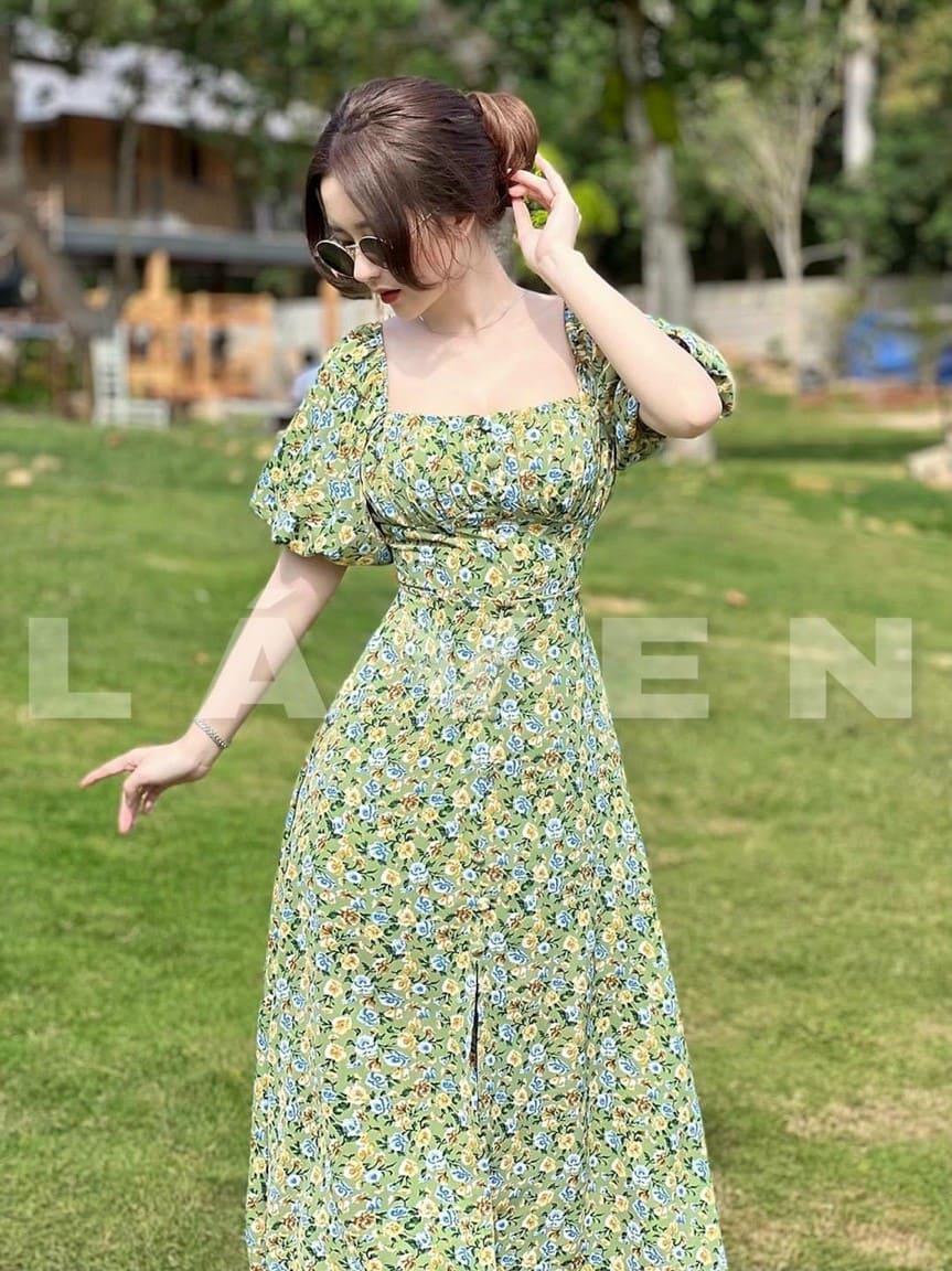 Đầm Nữ hoa xanh cổ vuông chất vải lụa có mút tay ngắn thiết kế dự tiệc thời trang HARI