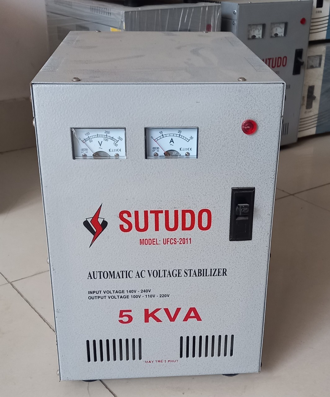 Ổn áp 5 kva , dây đồng máy 95% hoạt động tốt zin chưa sửa chữa