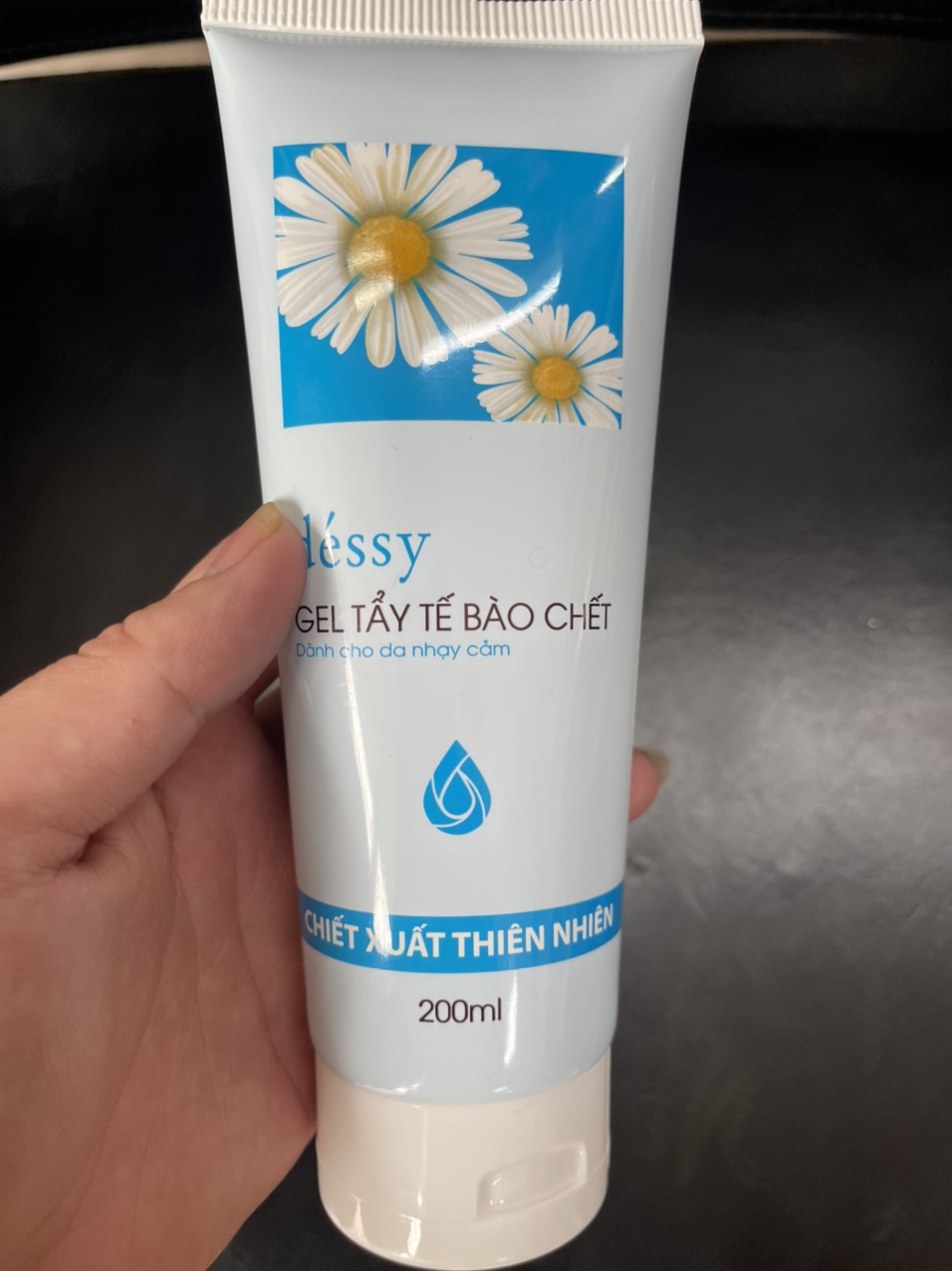 Gel tẩy da chết déssy 200ml