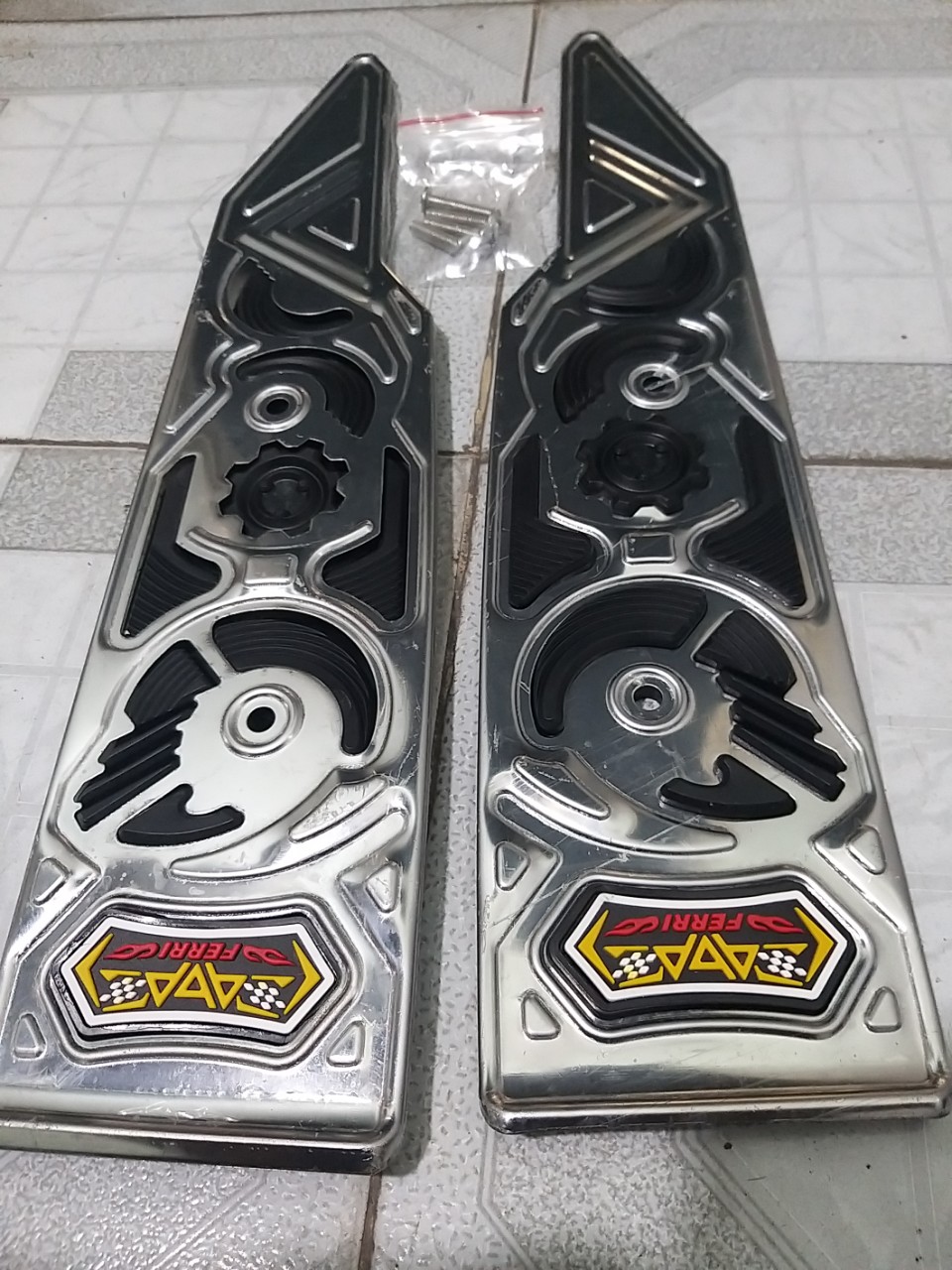 Gác chân trước xe air blade 160cc inox