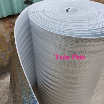 Mút xốp cách nhiệt chống nóng mái tôn PE cách âm cách nhiệt một mặt bạc Khổ cao 1m  x dày 5ly, 10ly ( 5mm, 10mm)