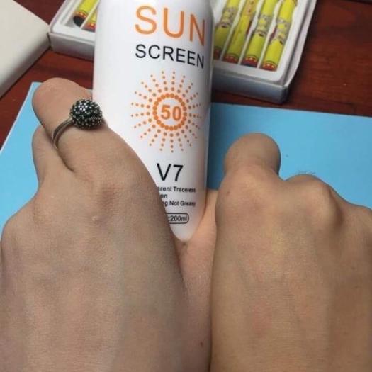 XỊT CHỐNG NẮNG V7 SUN SREEN SPF 50