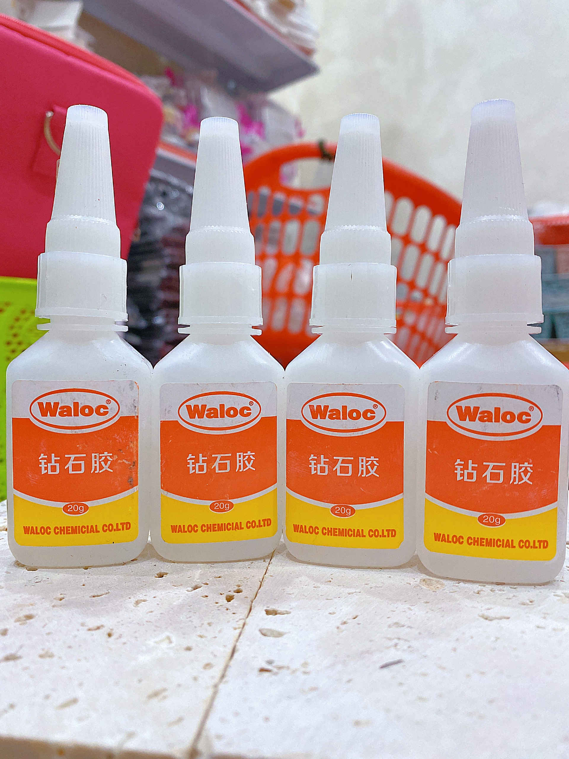 Keo waloc gắn móng, keo bê tông gắn móng, keo đính đá waloc lẻ 1 chai trùm nail mi
