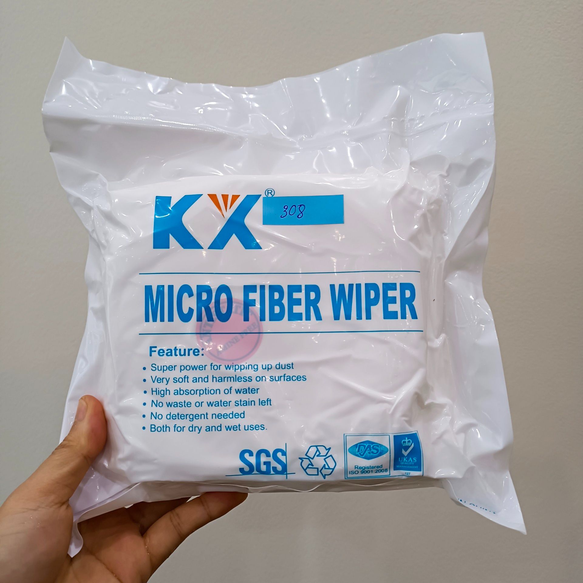 Khăn lau phòng sạch KX MICRO FIBER WIPER 100pcs/túi chất liệu từ polyeste chống tĩnh điện,thấm nước, thấm dung môi tốt, vải lau phòng sạch