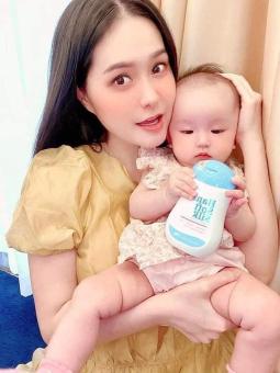 Dung dịch vệ sinh phụ nữ Hana Soft Silk ddvs hana hanayuki