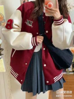 Áo Khoác Bomber Đỏ Nữ Form Rộng Chữ Siêu Ngầu Hot Trend -UT4568