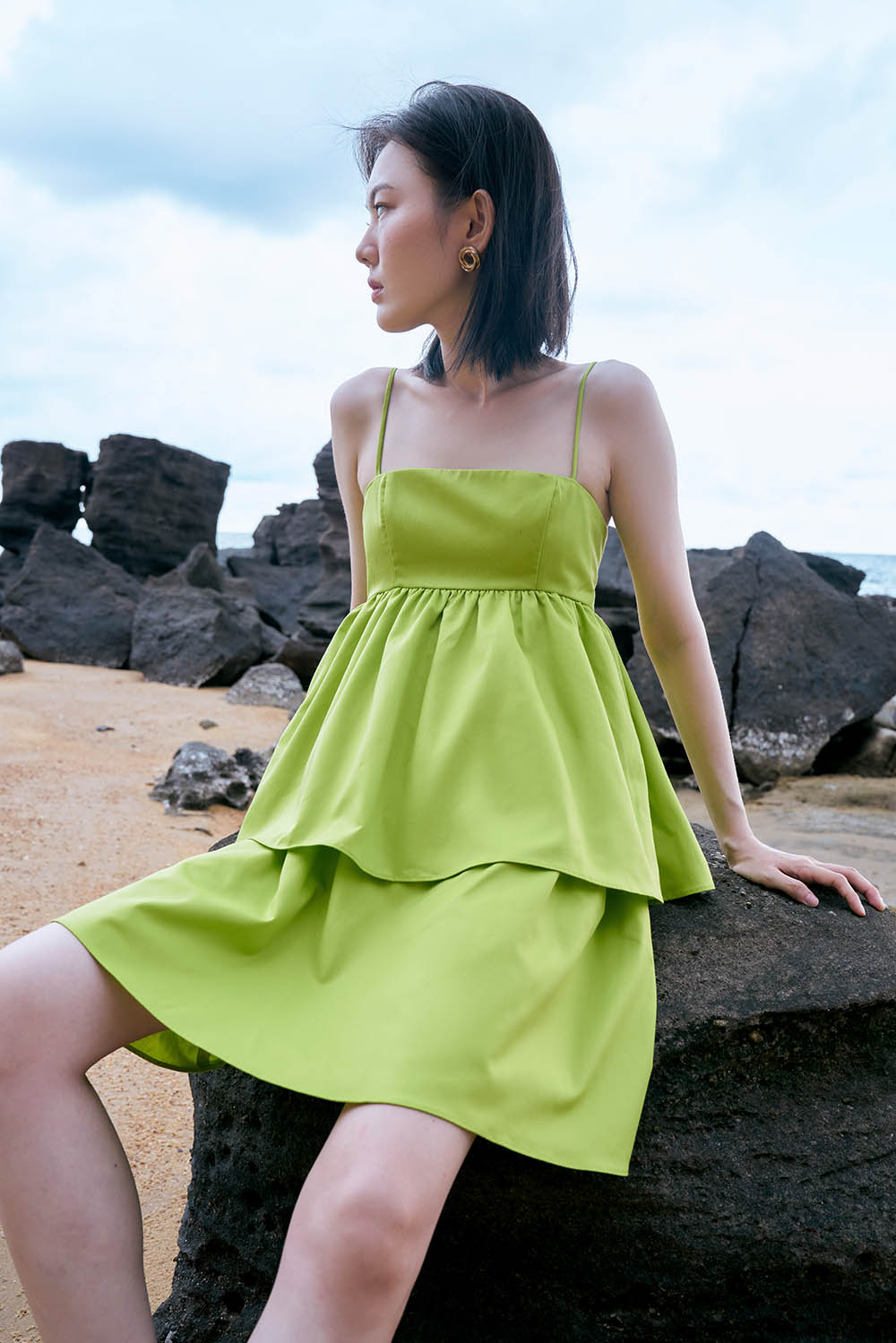 Dottie - đầm ngắn hai dây nhiều tầng nữ dottie xanh mạ - d0335