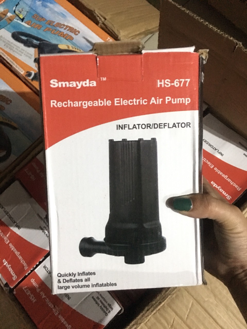 Bơm tích điện - 2 đầu sạc 220v hoặc 12v