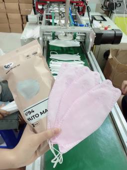 1 Thùng Gồm 300 Cái Khẩu Trang 4D MASK KF94 Công Nghệ Dập Hàng Quốc, Thiết Kế Thời Trang, Kháng Khuẩn ( HỒNG )