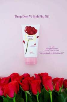 Dung Dịch Vệ Sinh Phụ Nữ Lro'Cre giúp làm sạch thoáng, khử mùi hôi, dưỡng da Se Khít hồng hào
