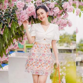 Áo Kiểu Nữ Thời Trang HNOSS Crop Xoắn Tay Phồng HNAKI056