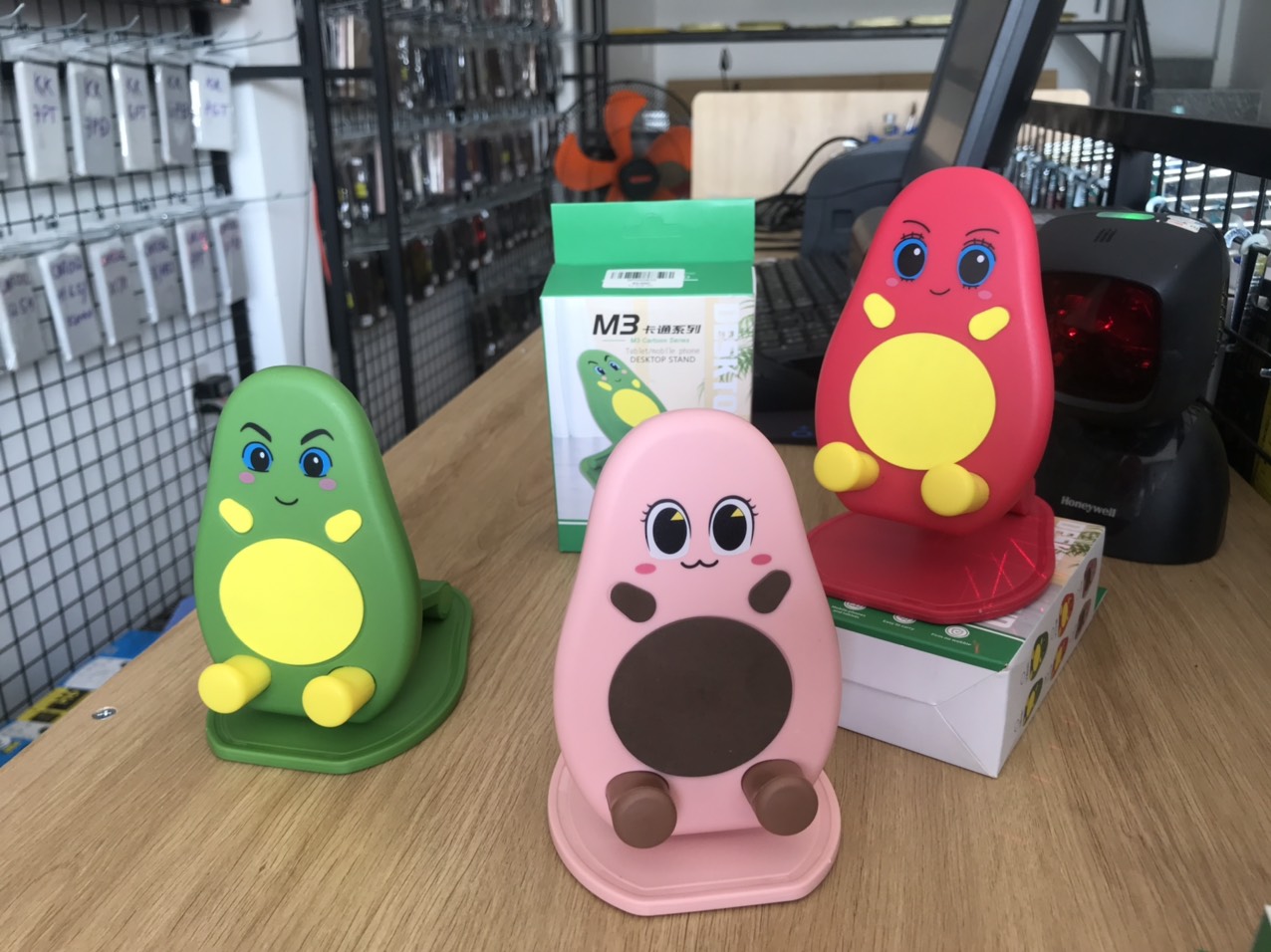 Kệ-Gía đỡ ipad , điện thoại hình bơ gấp gọn, cute