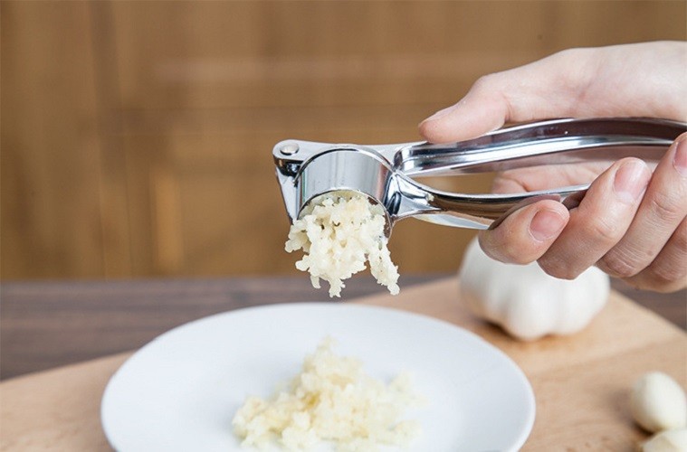 Dụng cụ ép tỏi- dụng cụ ép tỏi- ép chanh đa năng inox