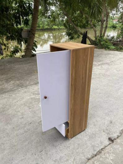 Tủ gỗ 1 buồng 3 ngăn. Kích thước 120 x 40 x 30cm. Gỗ MDF cao cấp, sang trọng, tiện dụng.