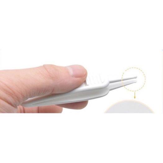 Dụng Cụ Gắp Gỉ Mũi Cho Trẻ Em (Nhựa)