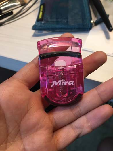 Bấm mi tiện lợi Mira Super Eyelash Curler Hàn Quốc (Hồng)