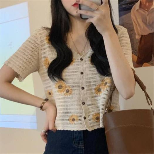 Áo len lửng hoa cúc, hàng QC L1 , chất len sợi đan lưới dáng croptop , thêu hoa cúc