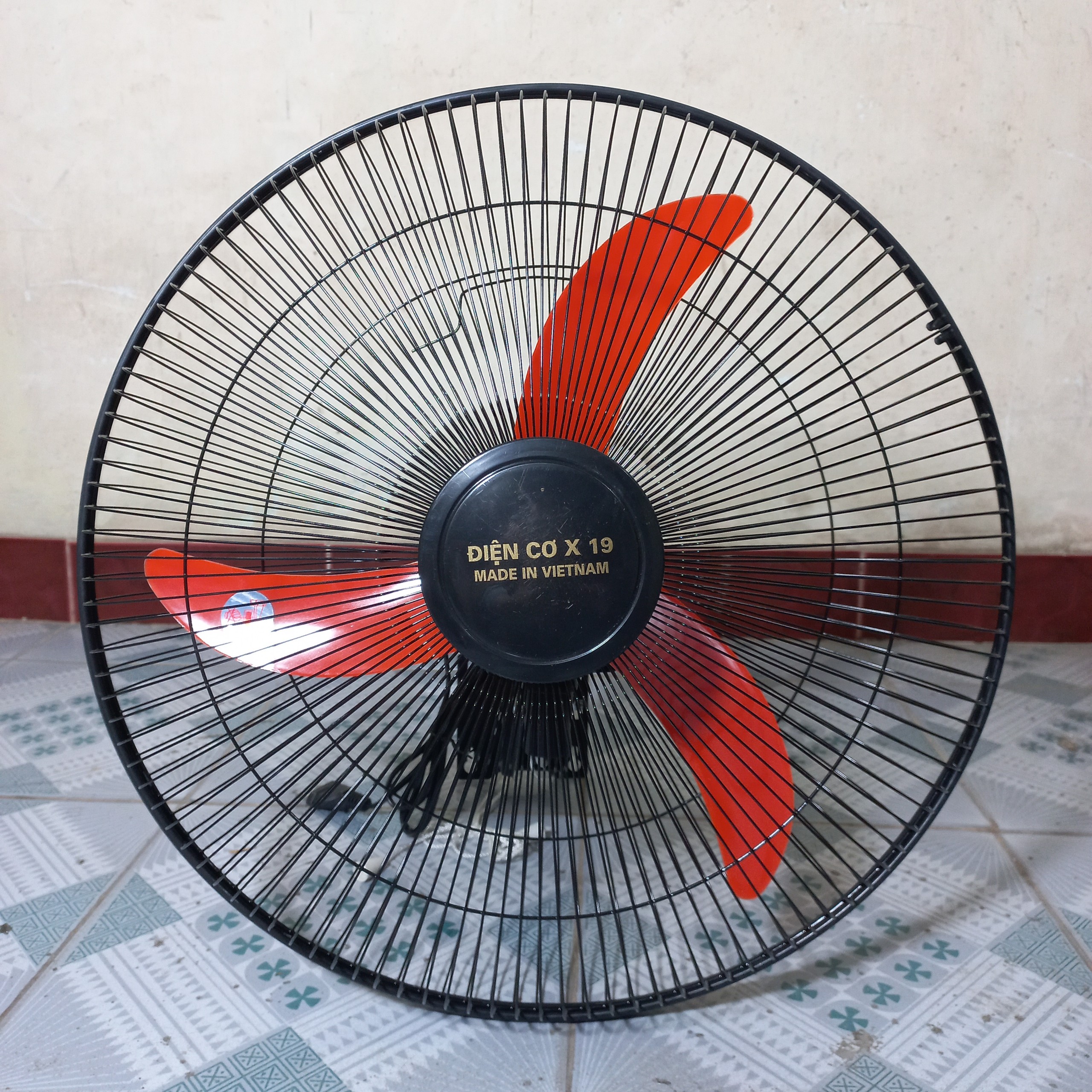 Quạt treo tường 5 cánh điện cơ sải cánh lớn công suất cao