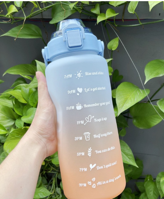 Bình nước 2l có vạch báo giờ uống nước - chất liệu an toàn cao cấp