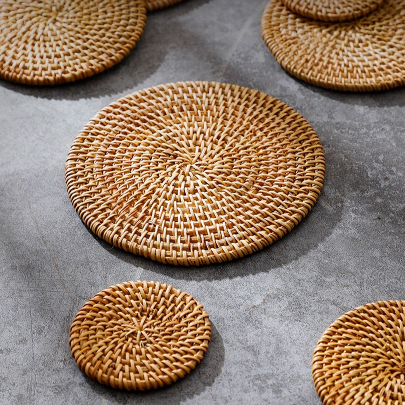 Rattan coasters, coasters, coasters, coasters, pot mats, imported rattan gifts, various sizes ราคา 26 บาท*ส่งฟรี