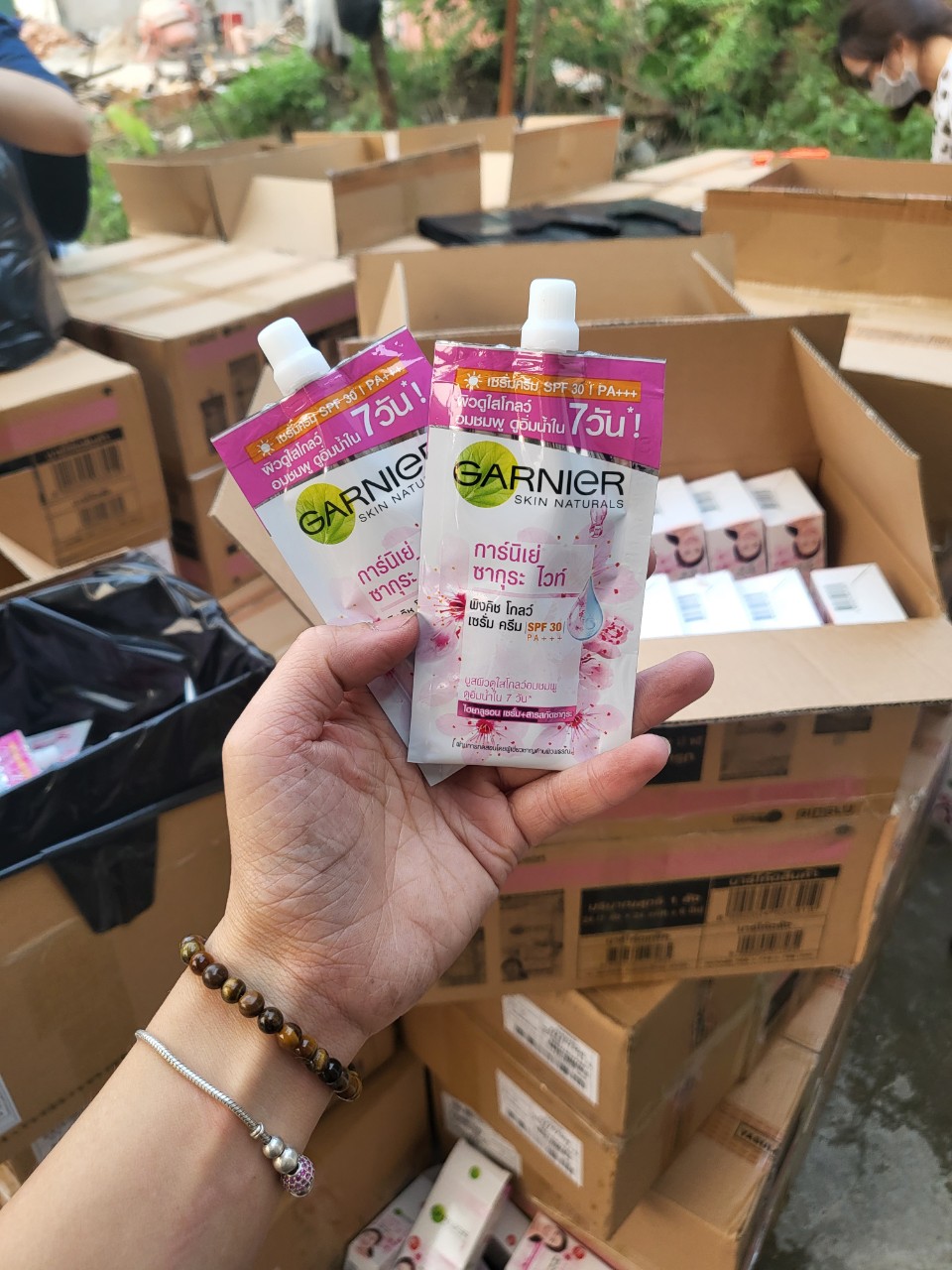 Hộp 6 gói kem dưỡng garnier thái lan 7ml/gói