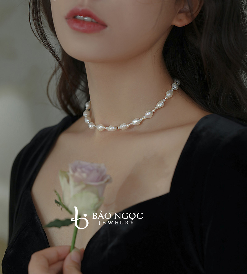  Vòng cổ nữ ngọc trai thật nuôi nước ngọt dáng choker ngọc trai hạt nhí mix charm bạc cao cấp DB2702   HÀNG THIẾT KẾ - TẠI BẢO NGỌC  